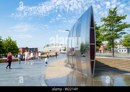 Die Schneide Brunnen vor dem Bahnhof Garbe Square Sheffield South Yorkshire England UK GB Europa Stockfoto