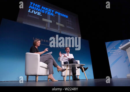 Konservative Partei Führung Kämpfer Jeremy Hunt auf der Bühne während eines Tory Führung hustings bei Darlington Hippodrom. Stockfoto