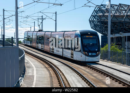 Straßenbahn vom Flughafen anfahren Murrayfield Stadium Straßenbahnhaltestelle in Murrayfield, Edinburgh, Schottland, Großbritannien Stockfoto