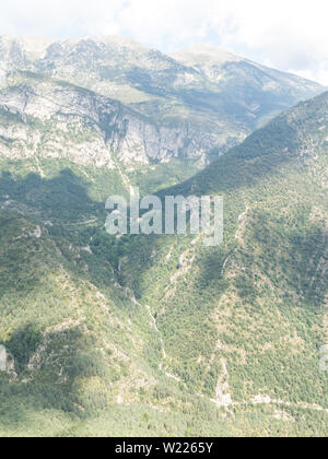 Massiv und den Berg El Pedraforca. Es ist eines der emblematischsten Berge von Katalonien, Spanien, der Bezirk von Bergada, in der Provinz von Ba Stockfoto