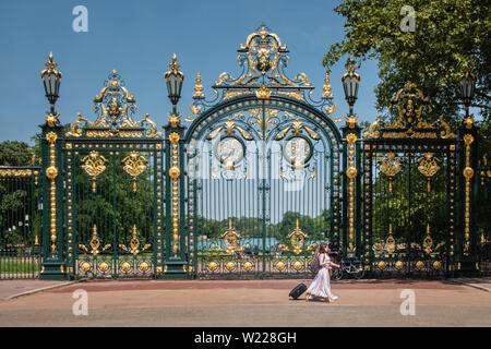 Portal der Haupteingang zum Park Tête d'Or wurde kürzlich mit der Wiederherstellung der Anstrich und die Vergoldung und die Installation von rol wiederhergestellt Stockfoto