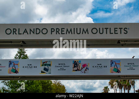 Orlando, Florida. Juni 6, 2019. Vineland Orlando Premium Outlets, ein mediterran inspirierten outdoor Dorf in International Drive Stockfoto