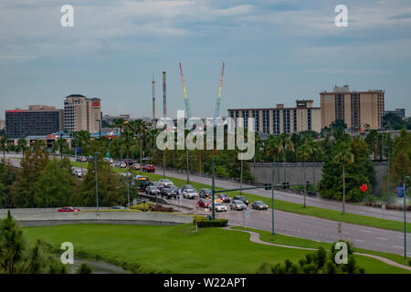 Orlando, Florida. Juni 13, 2019. Panoramablick auf Hotels und Attraktionen am International Drive. Stockfoto