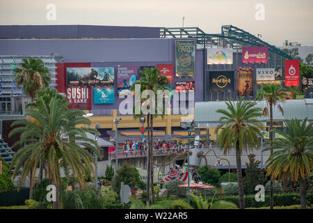 Orlando, Florida. Juni 13, 2019. Blick von oben auf die citywalk Haupteingang in den Universal Studios Area. Stockfoto