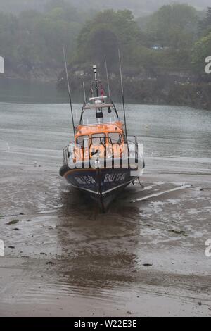 Rettungsboot lief in den Hafen von Ilfracombe Stockfoto