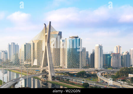 Skyline von Sao Paulo bei Sonnenuntergang, Brasilien Stockfoto