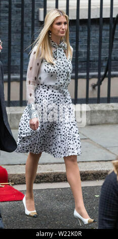 Donald Trump Tochter Ivanka Trump fährt Downing Street bei seinem Staatsbesuch in Großbritannien. Mit: Ivanka Trump Wo: London, Großbritannien Wann: 04 Jun 2019 Credit: Wheatley/WANN Stockfoto