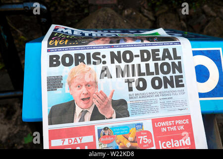 Boris: No-Deal eine Million zu eins' U-Bahn Zeitung Brexit Vorderseite Schlagzeile in der britischen Zeitung London England UK vom 27. Juni 2019 Stockfoto