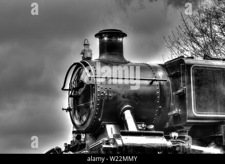 GWR-Klasse 1500-Panzer Nr. 1501 bei Buckfastleigh während der 50th Jubiläumsgala der South Devon Railway, 13.04.2019. Stockfoto