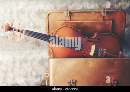 Violine - Stillleben mit einem hölzernen Abbildung Stockfoto