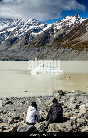 Hooker See Am Ende der Hooker Valley Track, Aoraki/Mt Cook National Park, South Island, Neuseeland Stockfoto