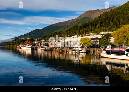 Lake Wakatipu und Queenstown, Otago, Südinsel, Neuseeland Stockfoto