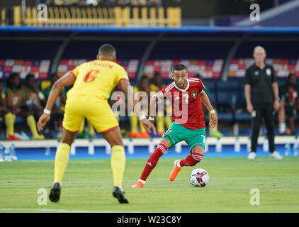 Frankreich, 5. Juli 2019: Hakim Ziyach Marokko Dribbling während der 2019 Afrika Cup der Nationen Übereinstimmung zwischen Marokko und Benin im Al Salam Stadion in Kairo, Ägypten. Ulrik Pedersen/CSM. Stockfoto