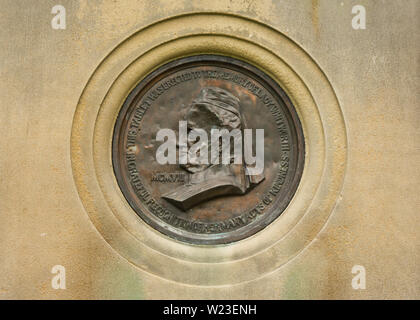 Details der Joseph Whitworth Memorial, Darley Dale Derbyshire UK Stockfoto