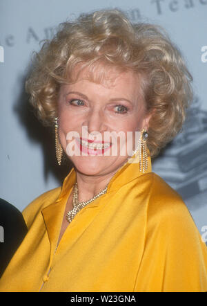 Betty White 1990 s Foto von Michael Ferguson/PHOTOlink.net Stockfoto