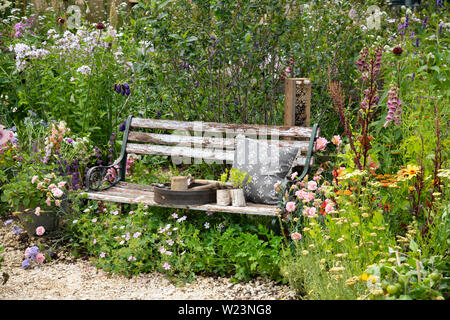 Die BBC Springwatch Garten von Jo Thompson im Hampton Court Palace Garden Festival 2019, East Molesey, Surrey, UK konzipiert Stockfoto