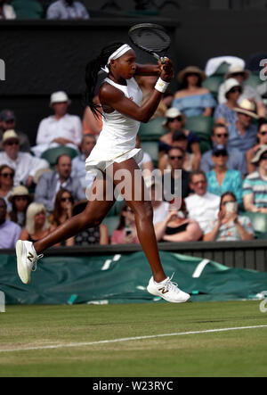 London, Großbritannien. 05. Juli, 2019. Wimbledon, 5. Juli 2019 - Cori Gauff während ihrer dritten Runde Spiel gegen Polono Herzog heute in Wimbledon. Quelle: Adam Stoltman/Alamy leben Nachrichten Stockfoto