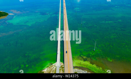 Seven Mile Bridge. Endlose Straße, Luftaufnahme, Florida Keys. USA. Stockfoto