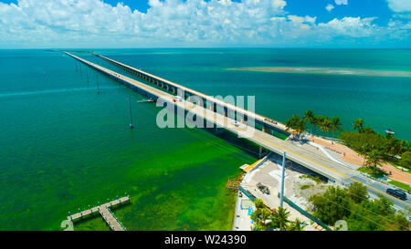 Seven Mile Bridge. Endlose Straße, Luftaufnahme, Florida Keys. USA. Stockfoto