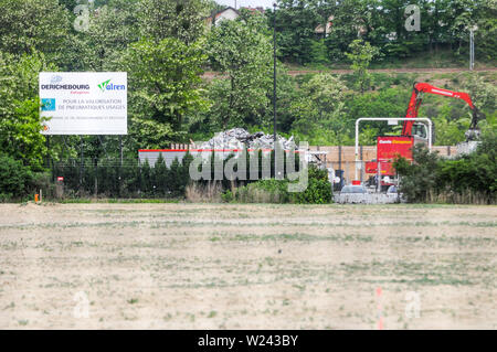 Derichebourg Altreifen Recyclinganlage, Gennevilliers Hafen, Hauts-de-Seine, Île-de-France, Frankreich Stockfoto