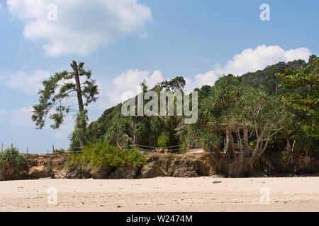 Strand bei Mu Ko Lanta National Park, Koh Lanta, Krabi, Thailand Stockfoto