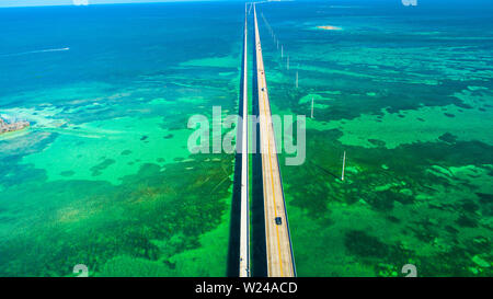 Seven Mile Bridge. Endlose Straße, Luftaufnahme, Florida Keys. USA. Stockfoto