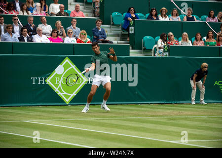 Stoke Poges, Buckinghamshire, Großbritannien. 25. Juni 2019. Weltweit die Nummer 1 Novak Djokovic (SRB) Öffnet das Boodles in Stoke Park Country Club, Hotel und Spa. Credit: Maureen McLean/Alamy Stockfoto