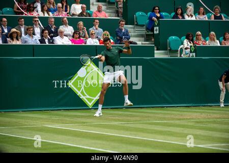 Stoke Poges, Buckinghamshire, Großbritannien. 25. Juni 2019. Weltweit die Nummer 1 Novak Djokovic (SRB) Öffnet das Boodles in Stoke Park Country Club, Hotel und Spa. Credit: Maureen McLean/Alamy Stockfoto