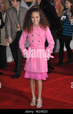 LOS ANGELES, Ca. März 11, 2009: Madison Pettis bei der Weltpremiere von "Jagd zum magischen Berg" am El Capitan Theatre, Hollywood. © 2009 Paul Smith/Featureflash Stockfoto