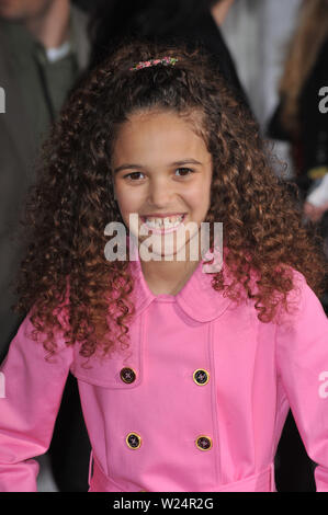 LOS ANGELES, Ca. März 11, 2009: Madison Pettis bei der Weltpremiere von "Jagd zum magischen Berg" am El Capitan Theatre, Hollywood. © 2009 Paul Smith/Featureflash Stockfoto