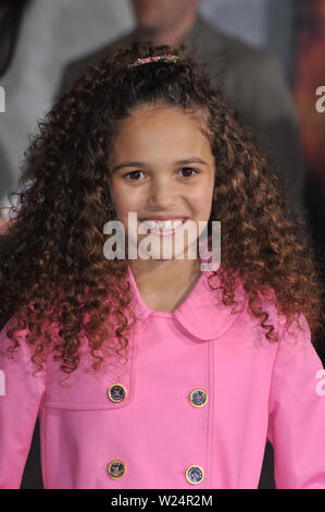 LOS ANGELES, Ca. März 11, 2009: Madison Pettis bei der Weltpremiere von "Jagd zum magischen Berg" am El Capitan Theatre, Hollywood. © 2009 Paul Smith/Featureflash Stockfoto