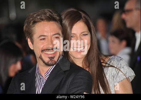 LOS ANGELES, Ca. 20. April 2009: Robert Downey Jr. & Catherine Keener an der Los Angeles Premiere ihres neuen Films der Solist bei Paramount Theater, Hollywood. © 2009 Paul Smith/Featureflash Stockfoto