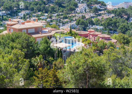 Panorama der Bucht fotografiert Paguera aus dem Berg an der Costa De La Calma. Stockfoto