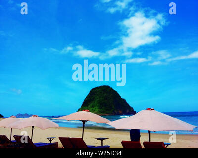 Rote Insel Strand auf Banyuwangi Regency in Indonesien Stockfoto