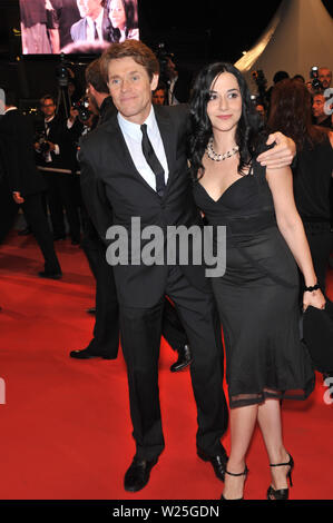 CANNES, Frankreich. 19. Mai 2009: Willem Dafoe bei der Premiere von "vincere" im Wettbewerb auf das 62. Festival de Cannes. © 2009 Paul Smith/Featureflash Stockfoto