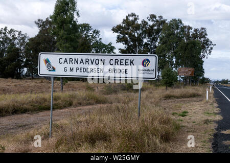 Eine touristische Straße, Carnarvon Creek in der Carnarvon Nationalpark im zentralen Hochland von Queensland, Australien. Stockfoto