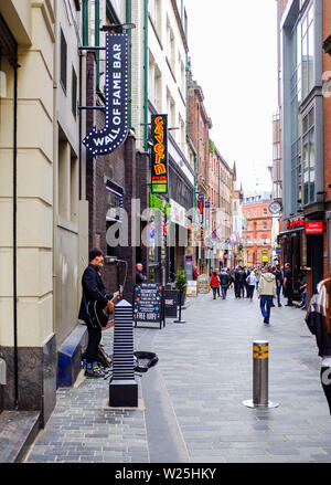 Liverpool Merseyside, UK - Die berühmten Mathew Street home Der Cavern Club Stockfoto