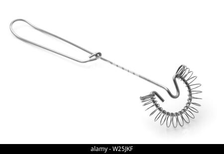 Edelstahl Küche Feder Schneebesen isoliert auf weißem Stockfoto