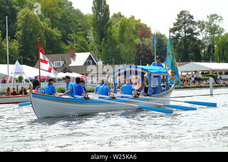 Die königliche Thamesis Ruderboot am Henley Royal Regatta, Henley-on-Thames, Großbritannien Stockfoto