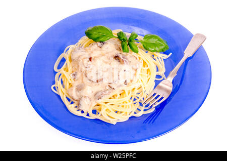 Blaue Platte Mit Spaghetti Und Pilzsauce Stockfotografie Alamy