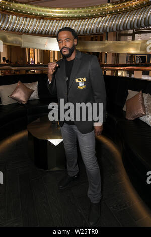 Las Vegas, NV, USA. 5. Juli, 2019. *** Haus AB *** Rashad Evans feiert seine Induktion in der UFC Hall Of Fame Electra Cocktail Lounge am Palazzon in Las Vegas, NV am 5. Juli 2019. Credit: BIP Photosy/Medien Punch/Alamy leben Nachrichten Stockfoto