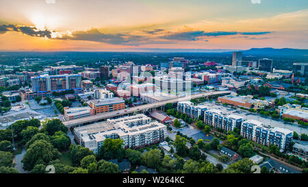 Greenville South Carolina Sonnenuntergang Antenne. Stockfoto