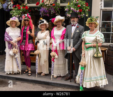 Clonakilty, West Cork, Irland, 6. Juli 2019, die alte Zeit Fair und Band Meisterschaft fand heute in Clonakilty. Bands kamen aus der ganzen Welt und mit Temperaturen in den 20er gibt es Musik und Tanz in den Straßen in der Sonne. Kredit aphperspective/Alamy leben Nachrichten Stockfoto