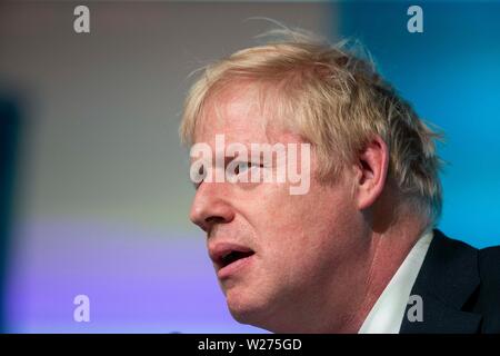 Cardiff, Wales, UK. 06 Juli, 2019. Cardiff, Wales, UK. 6. Juli 2019. Boris Johnson während des Wales Hustings der Konservativen Parteiführung Wahl beim All Nations. Credit: Mark Hawkins/Alamy leben Nachrichten Stockfoto