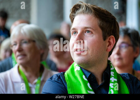 Dortmund, Deutschland, 21. Juni 2019: KEVIN KUEHNERT auf einem Podium der 37. Deutsche Evangelische Kirchentag. Kuehnert (1. Juli 1989 in Berlin) ist ein deutscher Politiker der SPD Sozialdemokratische Partei. Seit 24. November 2017 ist er Bundesvorsitzender der Jungsozialisten (juso) Stockfoto