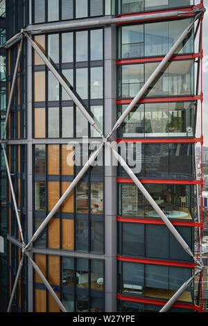 London, UK - April, 2019. Anzeigen von Neo Bankside, einem luxuriösen Wohnanlage in der Nähe des Tate Modern Museum. Stockfoto