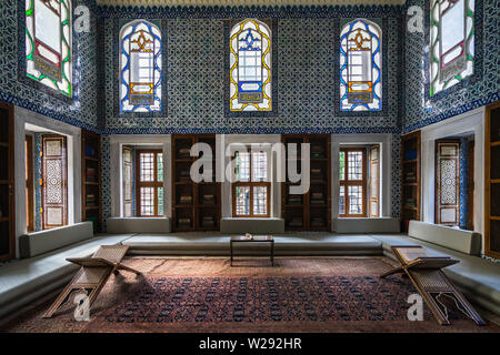 Die Bibliothek Sultan Ahmed III im Topkapi Palast. Im 18. Jahrhundert erbaut, ist ein Meisterwerk der Architektur des Tulip Bezugszeitraum. Istanbul, Stockfoto