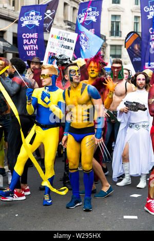 6. Juli 2019 - Männer verkleidet als Superhelden, London Pride Parade, Großbritannien Stockfoto