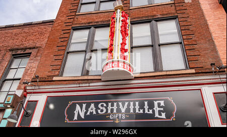 Nashville Geschenke am Broadway - Nashville, USA - Juni 15, 2019 Stockfoto