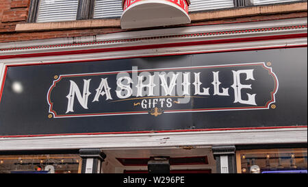 Nashville Geschenke am Broadway - Nashville, USA - Juni 15, 2019 Stockfoto
